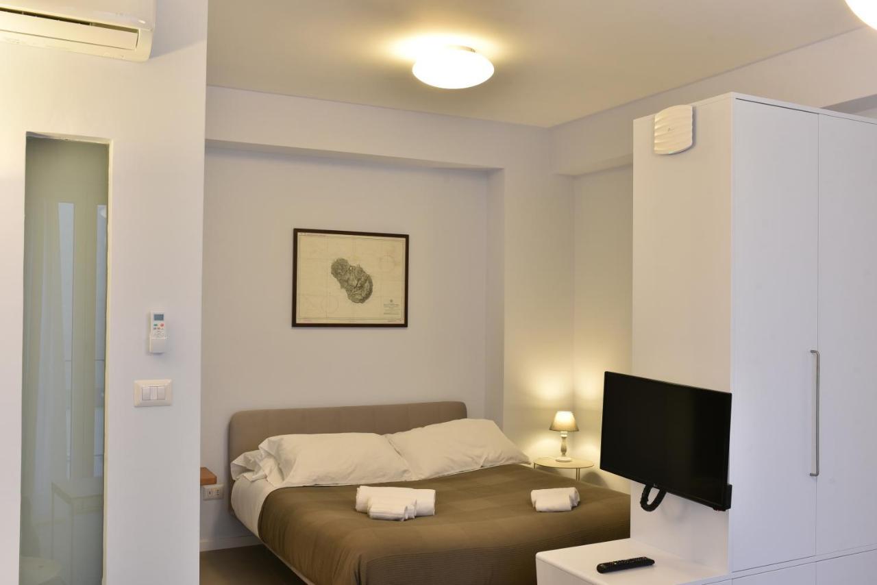 The Sea Rooms Letojanni Exterior photo